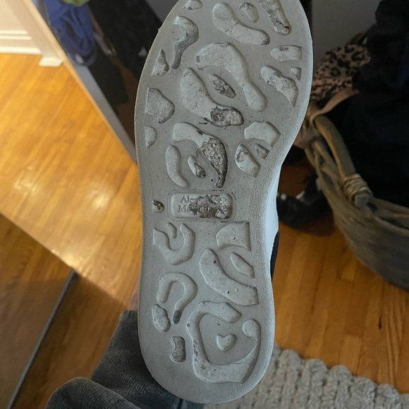 Alexander McQueen Oversized sneakers - Picture 3 of 7